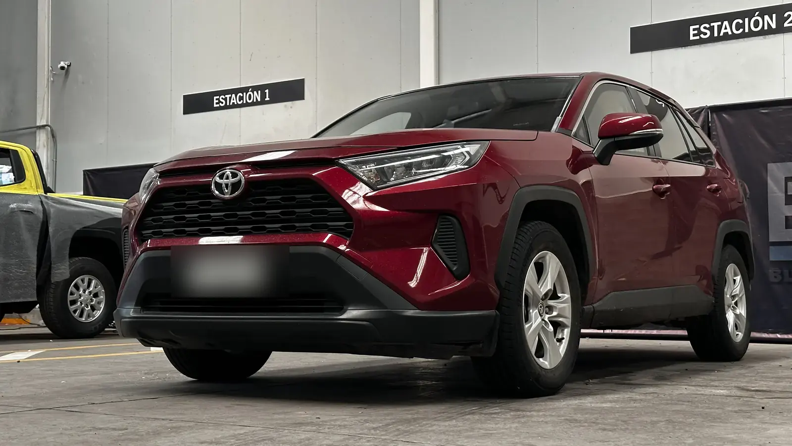 SUV blindada terminada en la planta Blindamax, visualmente idéntica a una de fábrica